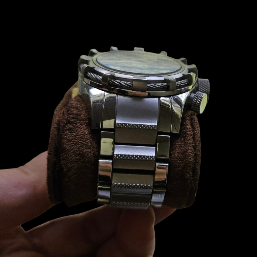 Invicta Bolt Reserve Collection Women's Watch-Needs a New Battery - Picture 6 of 15